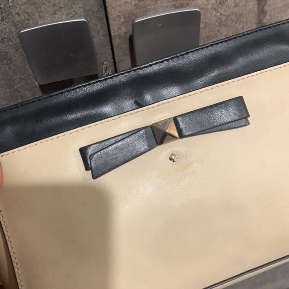 Heavily used Kate Spade Bag - Picture 3 of 13